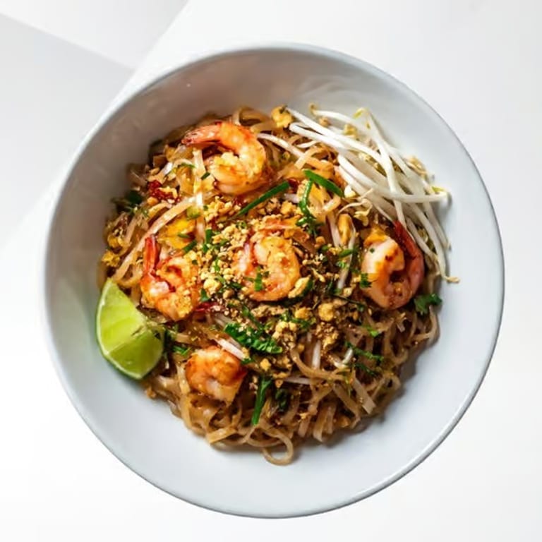 Experience Authentic Thai Tea
